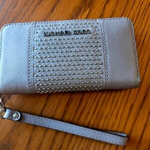 Michael Kors Wallet Wristlet Grey